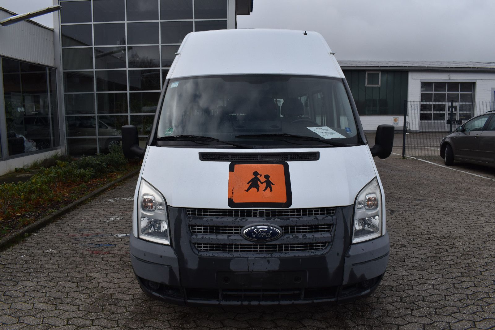 Fahrzeugabbildung Ford Transit Kombi FT 300 L Behindertengerecht *8454