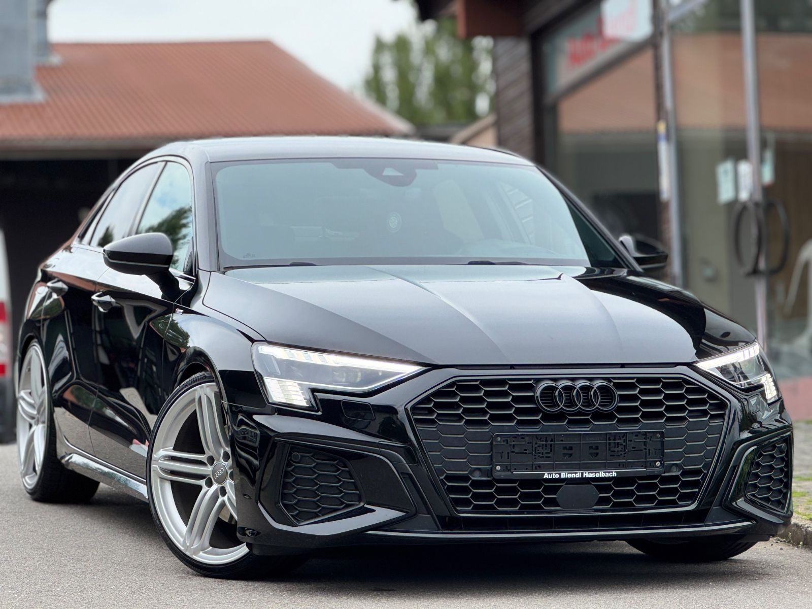 Audi A3 Limousine 35 TFSI S line 20 Zoll H&R