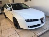 Alfa Romeo ALFA ROMEO 159 2.0 JTDm Sportwagon Progression - weiße Alfa Romeo 159