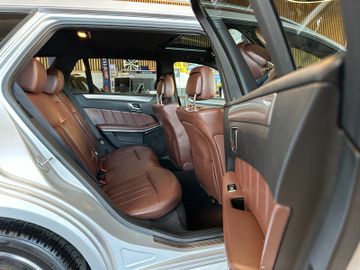 Mercedes-Benz E 350 *PANO*MEMORY*HarmanKardon*LEDER (BRAUN)*