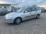 Ford Focus 1.6 Ghia Autom. - Ford Focus aus 2000: 1.6