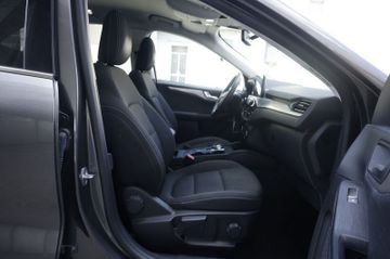 Ford Kuga - 12