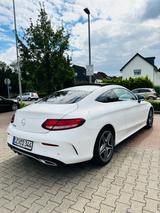 Mercedes-Benz C 220 d Autom. -/AMG-Line/Pano/Kamera/Multibeam - Mercedes-Benz C 220 mit Diesel-Antrieb: Coupé
