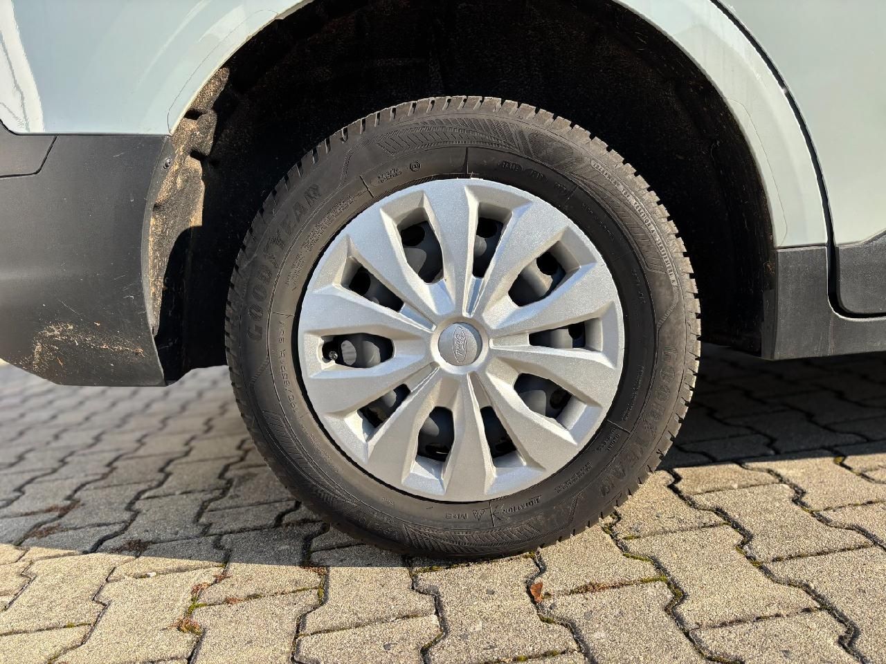 Fahrzeugabbildung Ford Tourneo Courier Trend