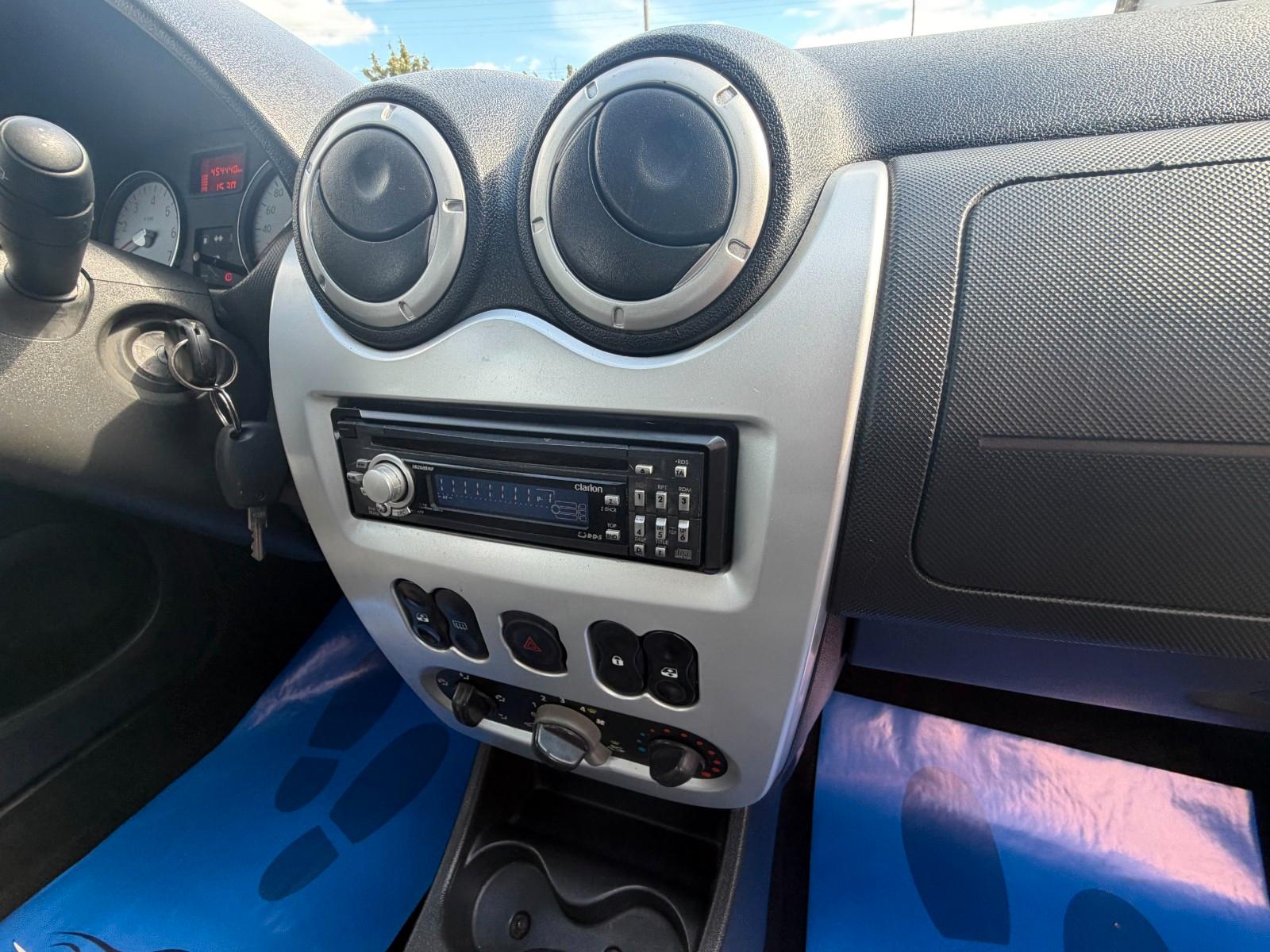 Dacia Logan 2009 — photo 17