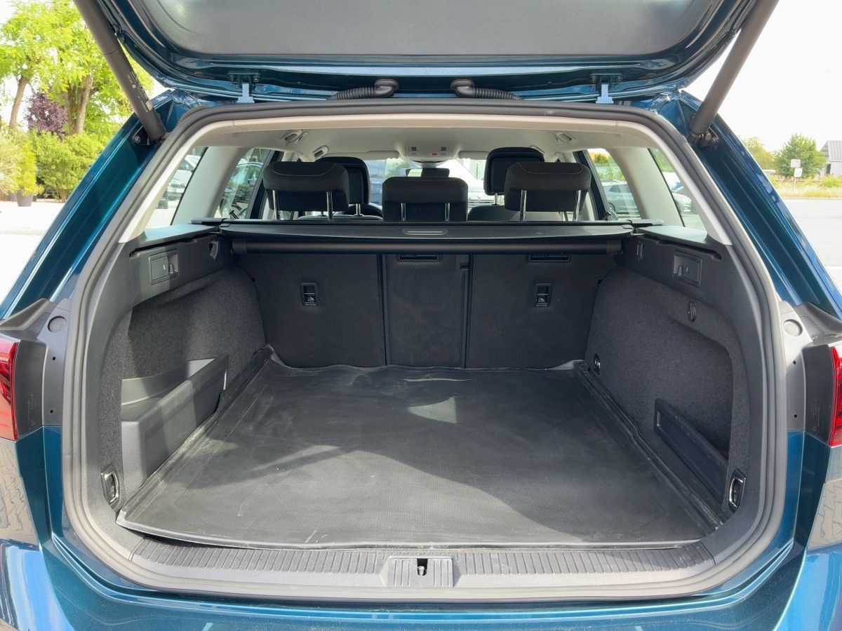 Volkswagen Passat Variant - Bild 14