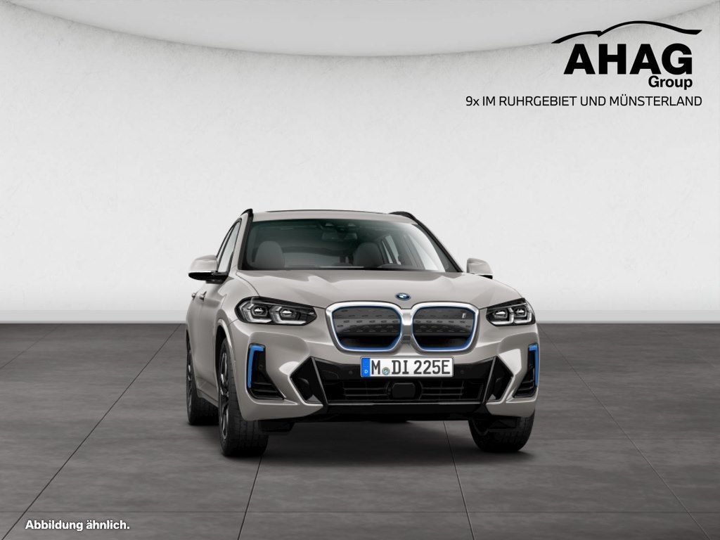 BMW iX3 - Bild 10