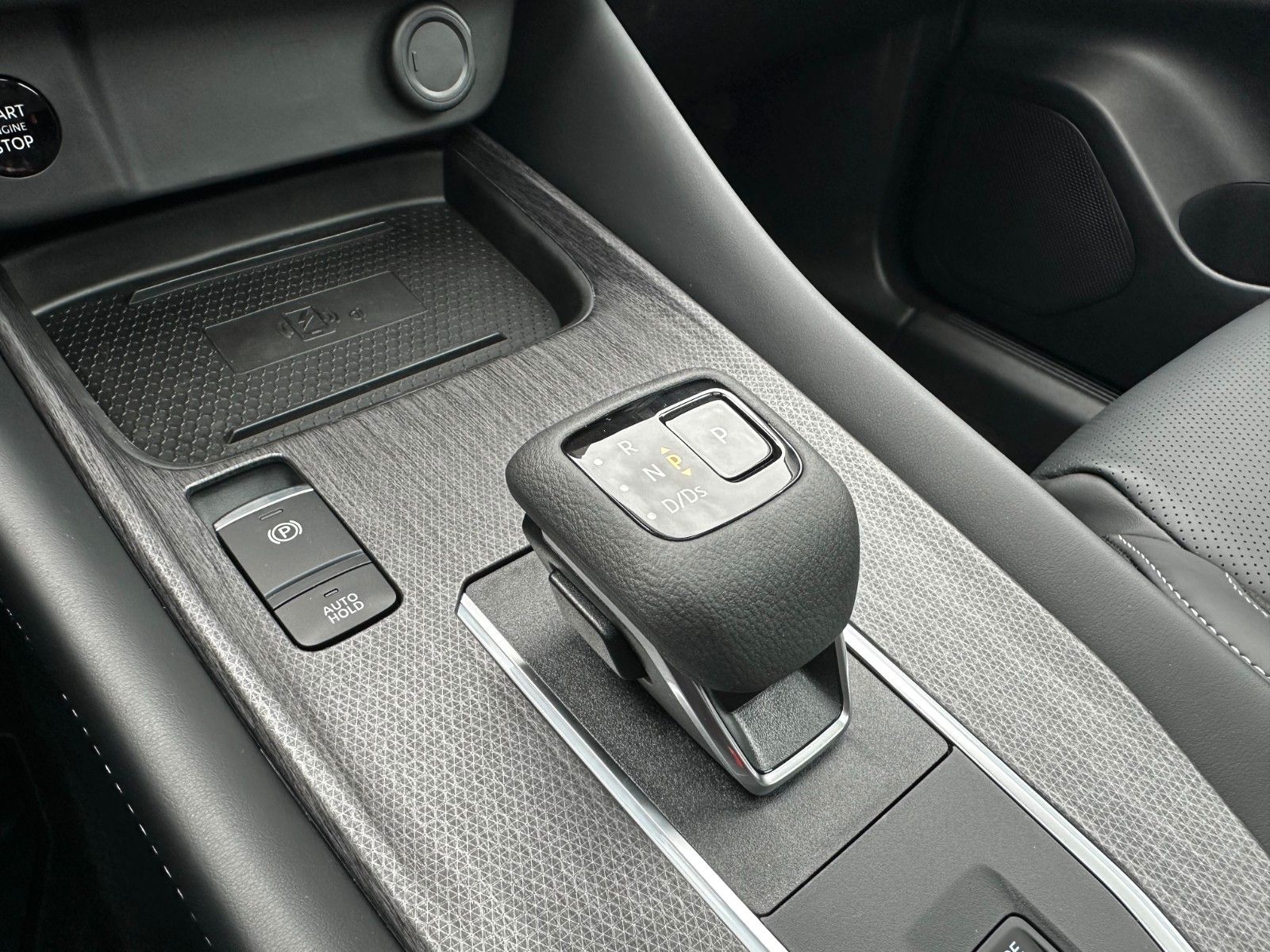 Fahrzeugabbildung Nissan Qashqai Tekna+ AHK/Leder/Pano/Bose