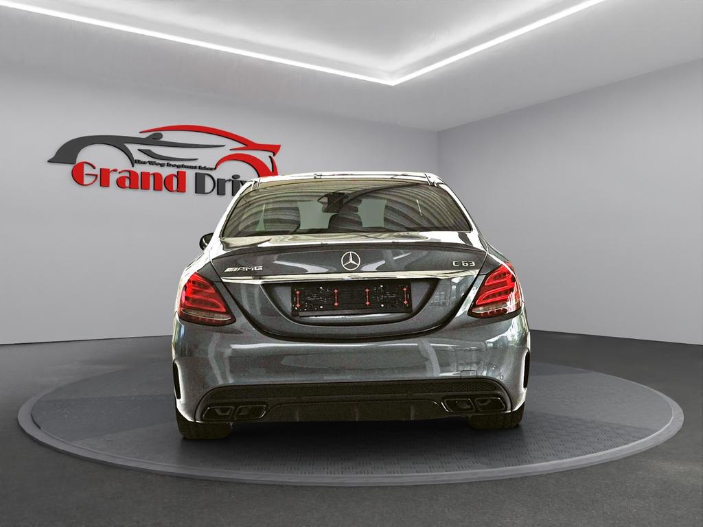 Mercedes-Benz C 63 AMG