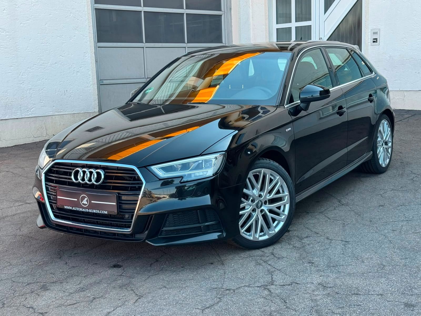 A3 2.0TDI SB S line 8-FACH VIRTUAL VOLL-LED 18"