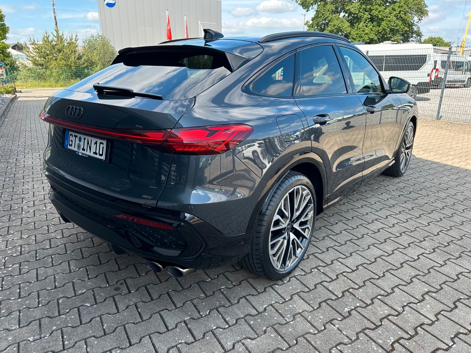 Fahrzeugabbildung Audi SQ5 Sportback quattro edition one AHK