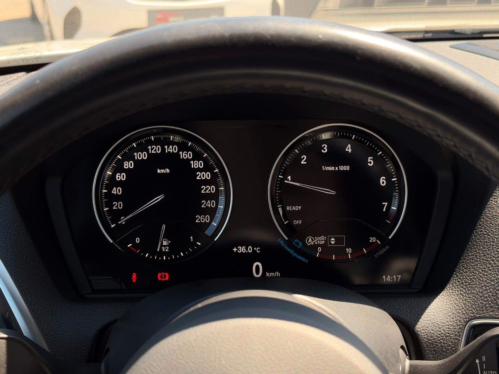 Fahrzeugabbildung BMW 118i M Sport Shadow Navi SHZ PDC LED BT HiFi