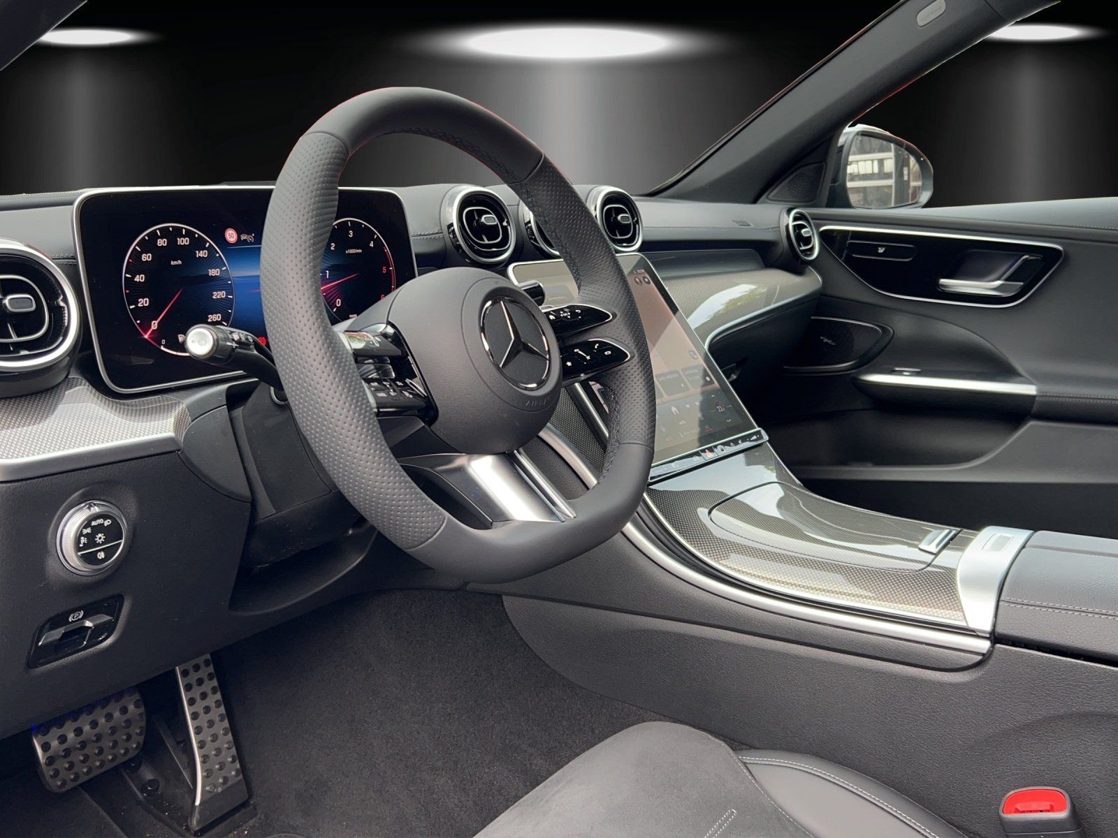 Fahrzeugabbildung Mercedes-Benz C 220 d T+AMG-Line+AHK+DISTRONIC+Kamera+Soundsys