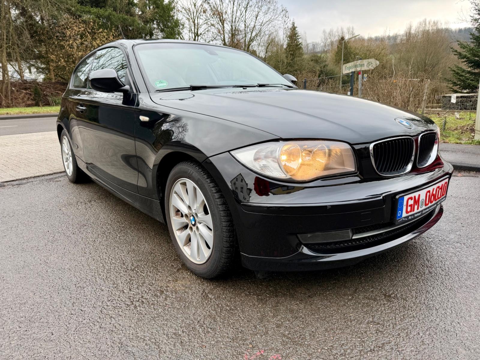 BMW 118d Aut. NaviLederPdcHarmanKardonPdc8FachKlima