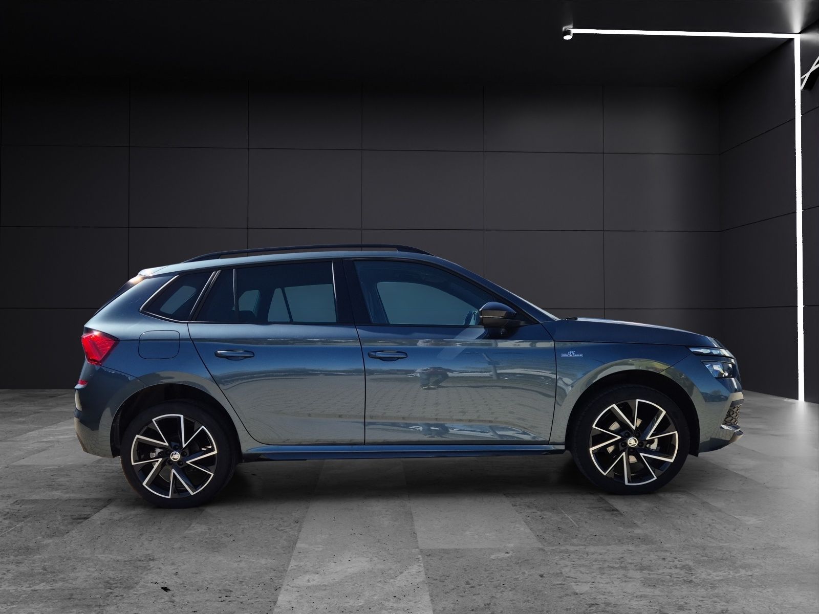 Fahrzeugabbildung SKODA Kamiq TSI Monte Carlo LED Navi Pano AID RFK SH b