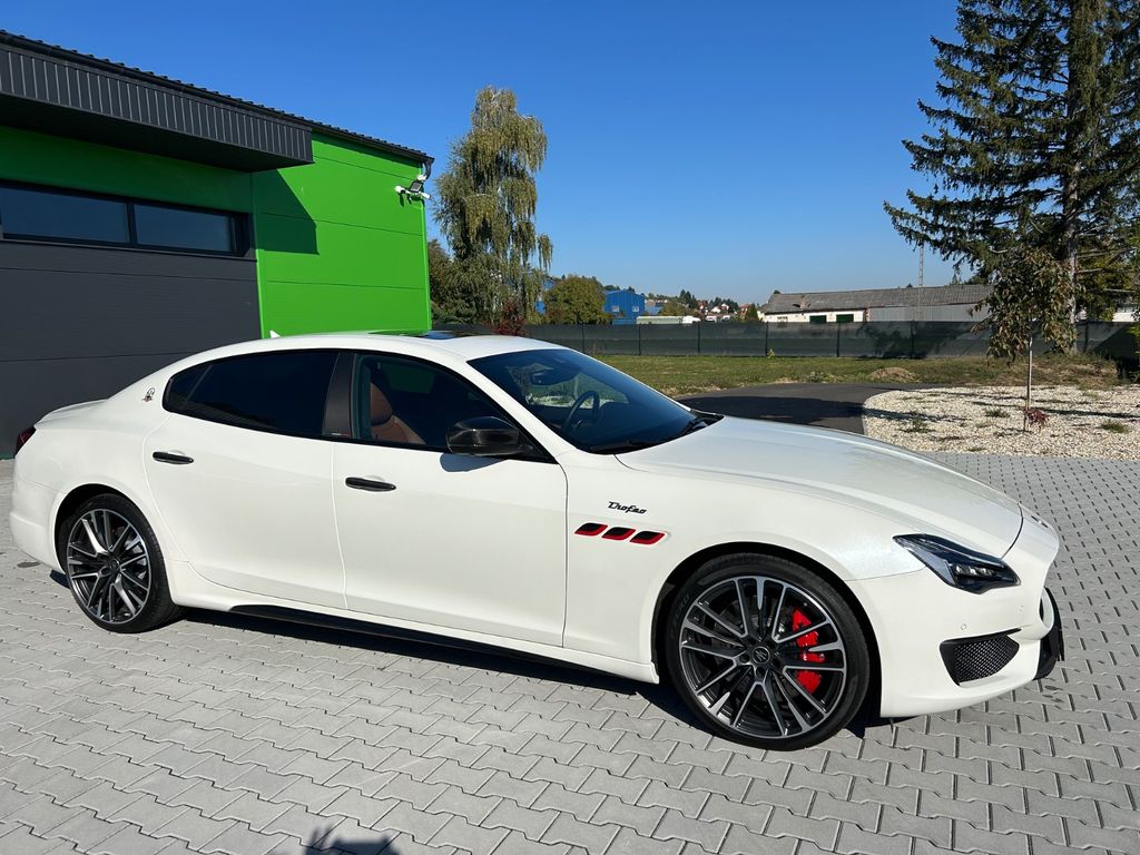 Maserati Quattroporte