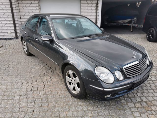 Mercedes-Benz E 240 Limousine Top  Zustand !!!2.Hd. !!!Von Opa
