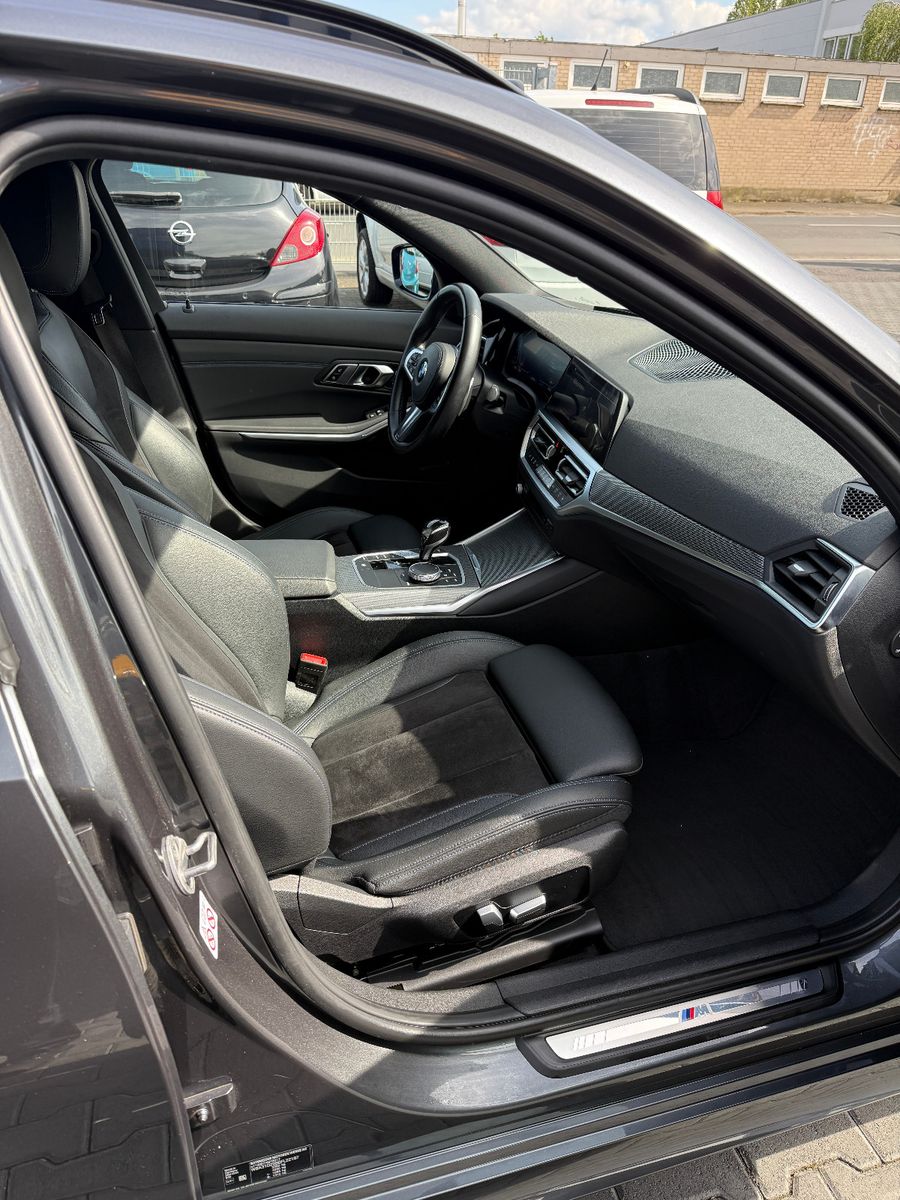 BMW 320 3 Touring 320 d xDrive M Sport foto 15