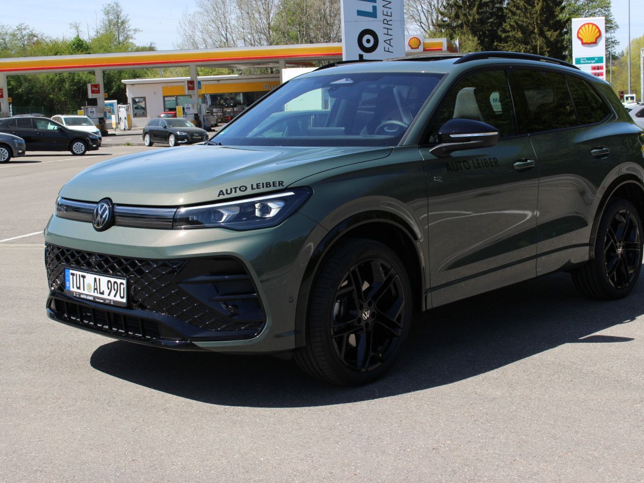 Fahrzeugabbildung Volkswagen Tiguan 2.0 TDI SCR 4M R-Line/360/ACC/AHK/St.Hz