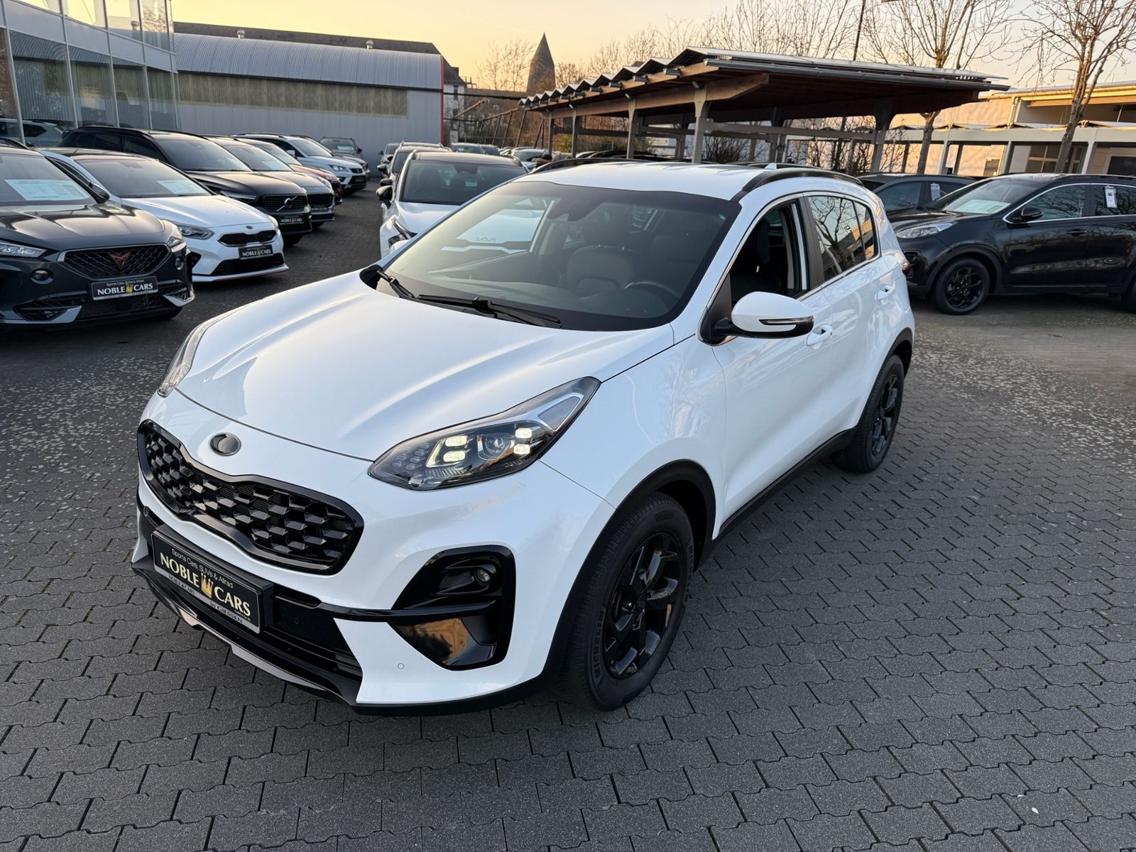 Fahrzeugabbildung Kia Sportage Black Edition KAM LED NAVI