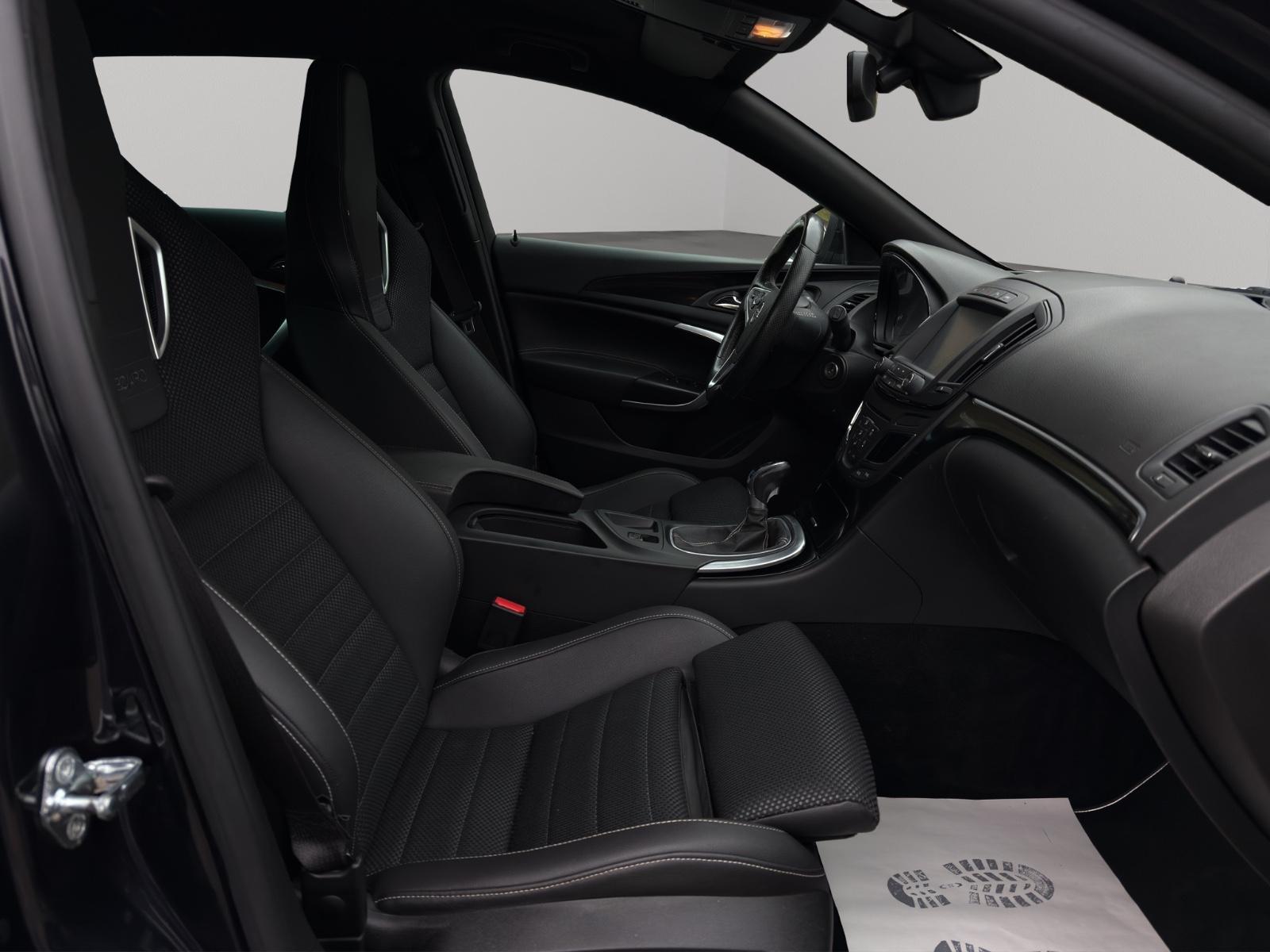 Opel Insignia OPC 4x4 | RECARO LEDER 1HAND NAVI
