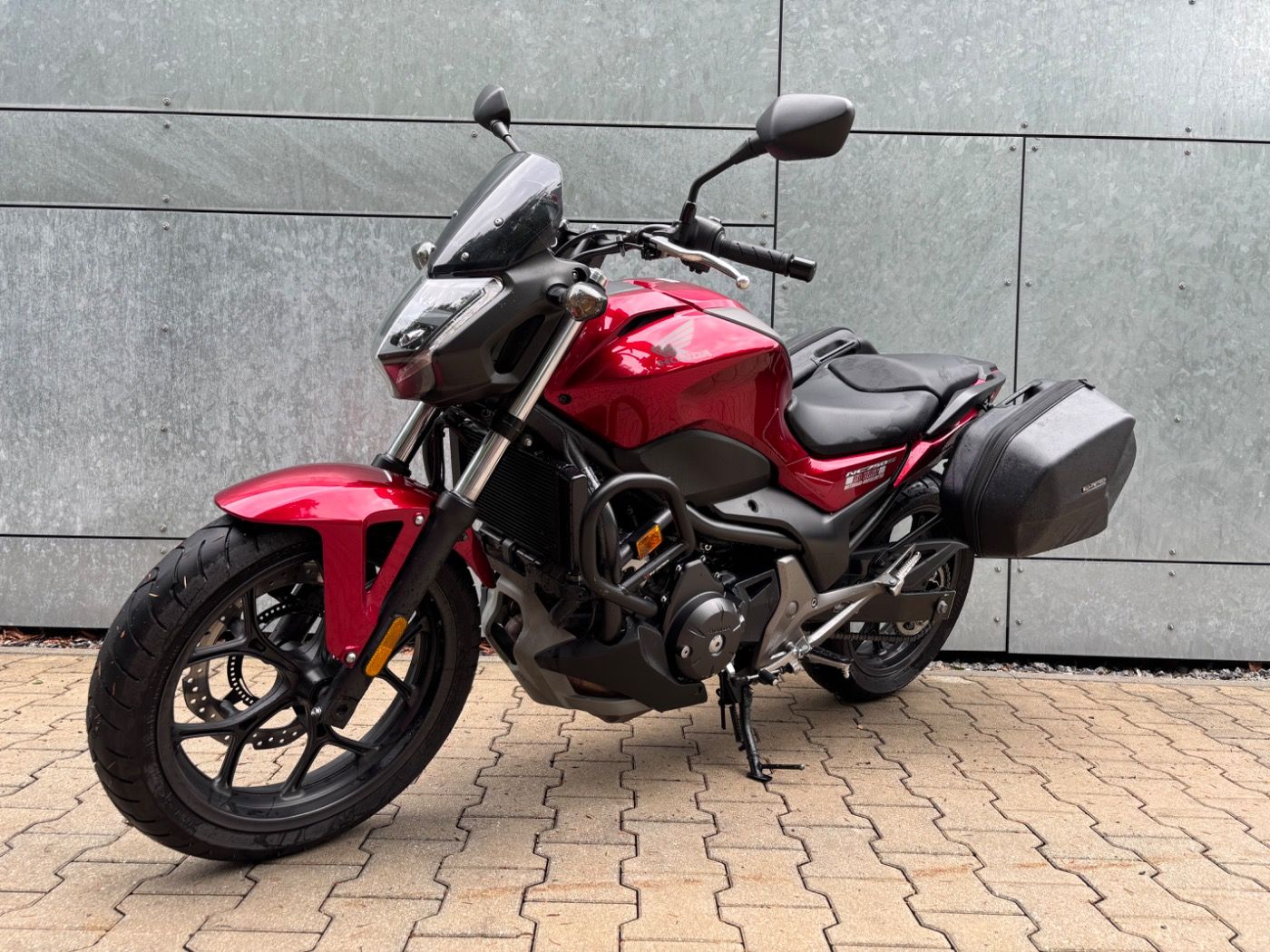 Fahrzeugabbildung Honda NC 750 S ABS Tieferlegung A2 Seitenkoffer
