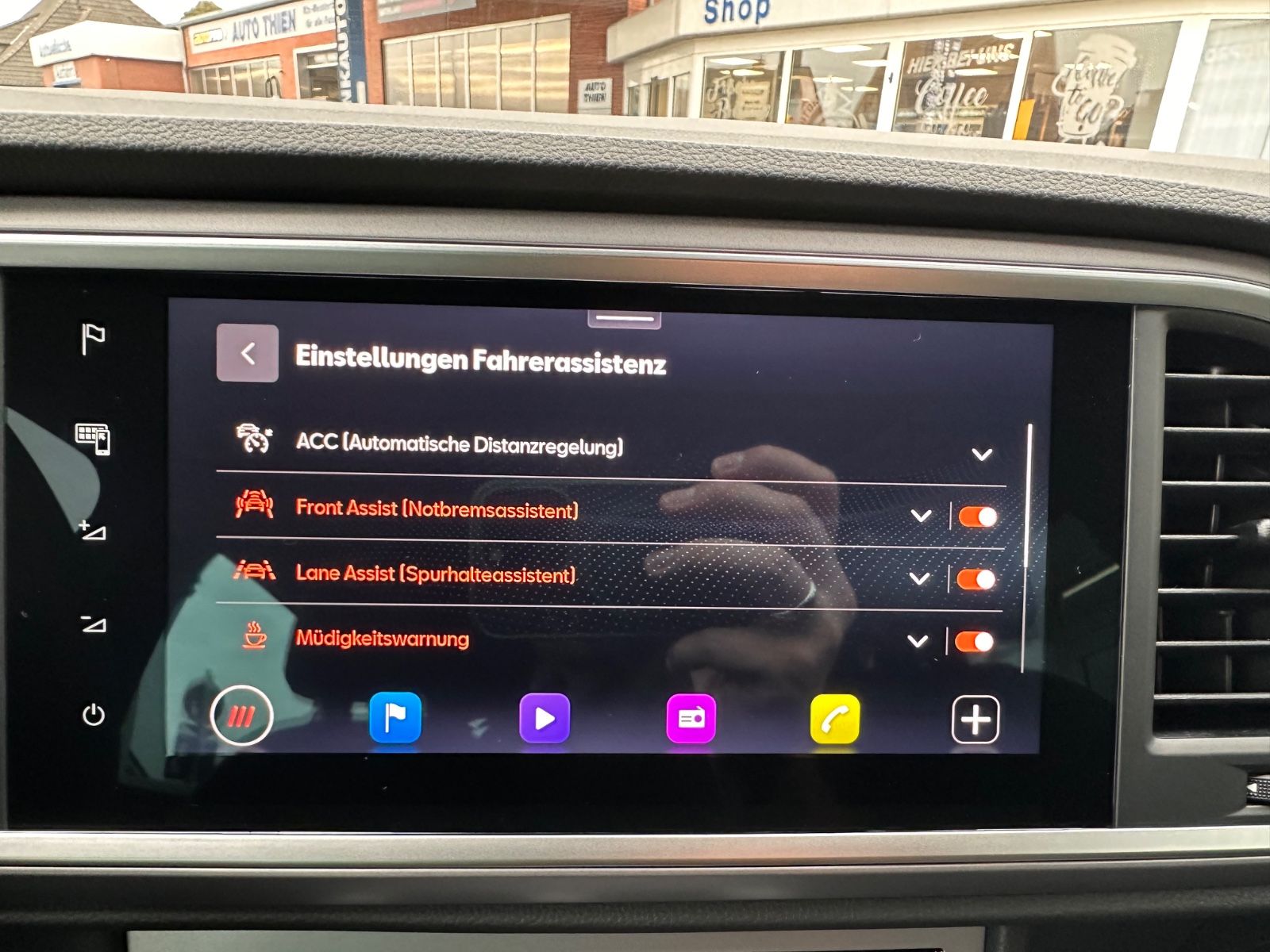 Fahrzeugabbildung SEAT Ateca FR 1.5 TSI DSG AHK/ACC/NAVI/LED/eHeck/SHZ