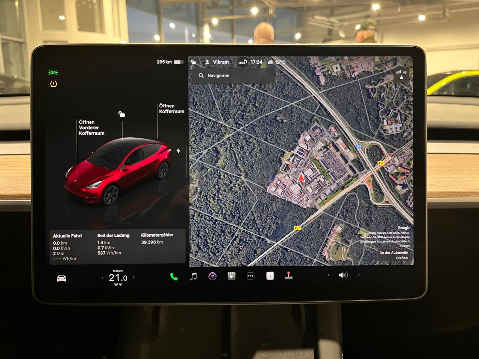 Fahrzeugabbildung Tesla Model Y SR RWD AUTOPILOT PANO 360° WP 19"