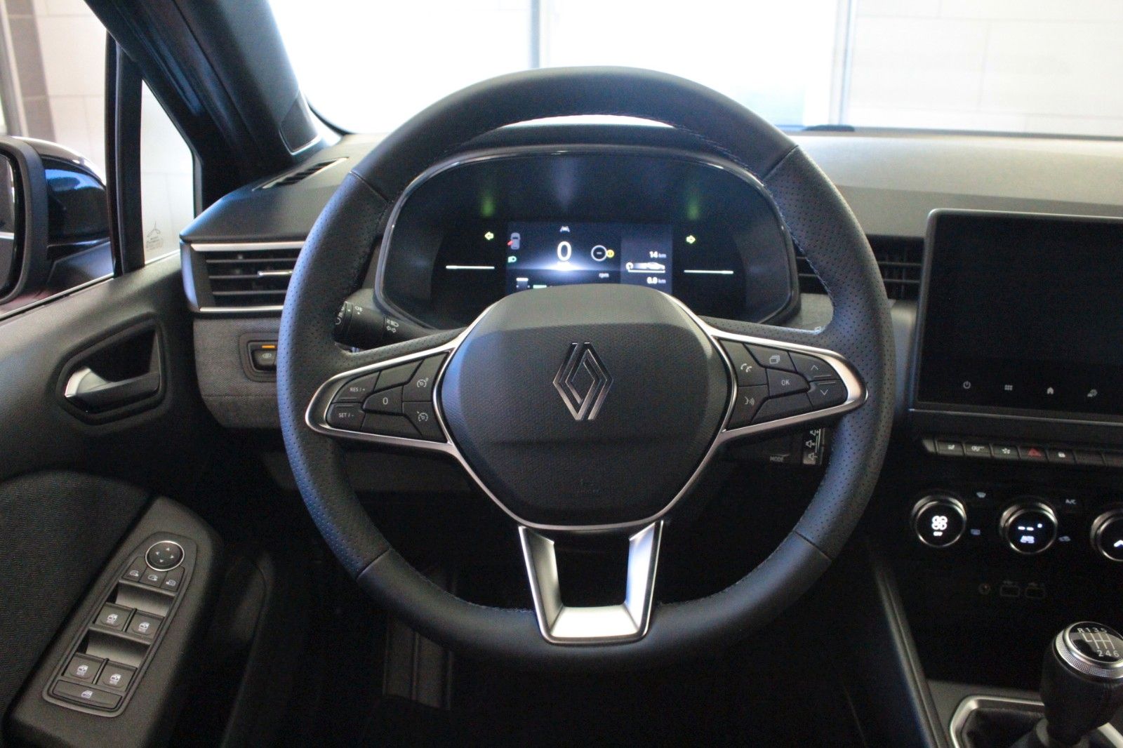 Fahrzeugabbildung Renault Clio TCe 90 Techno *Winter-*&*Look-Paket*