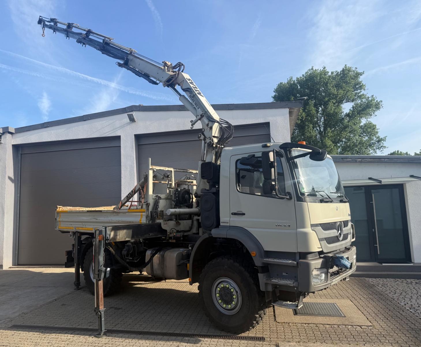 Mercedes-Benz Axor 1833 Atlas Kran 165 Funk Arbeitskorb 4x4
