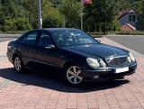 Mercedes-Benz E 220 CDI Avantgarde, mit Tüv, AHK,SHZ und Tempo - gebrauchte Mercedes-Benz E 220 aus dem Jahr 2002