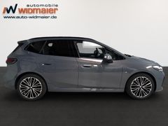 Fahrzeugabbildung BMW 218i Active Tourer M Sport -- Pano/HeadUp/19LM