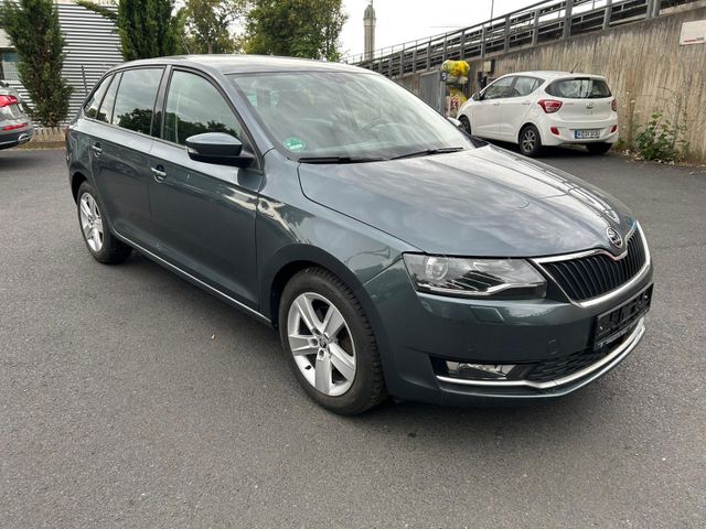 Skoda Rapid Spaceback Clever Xenon PDC Tempomat AHK