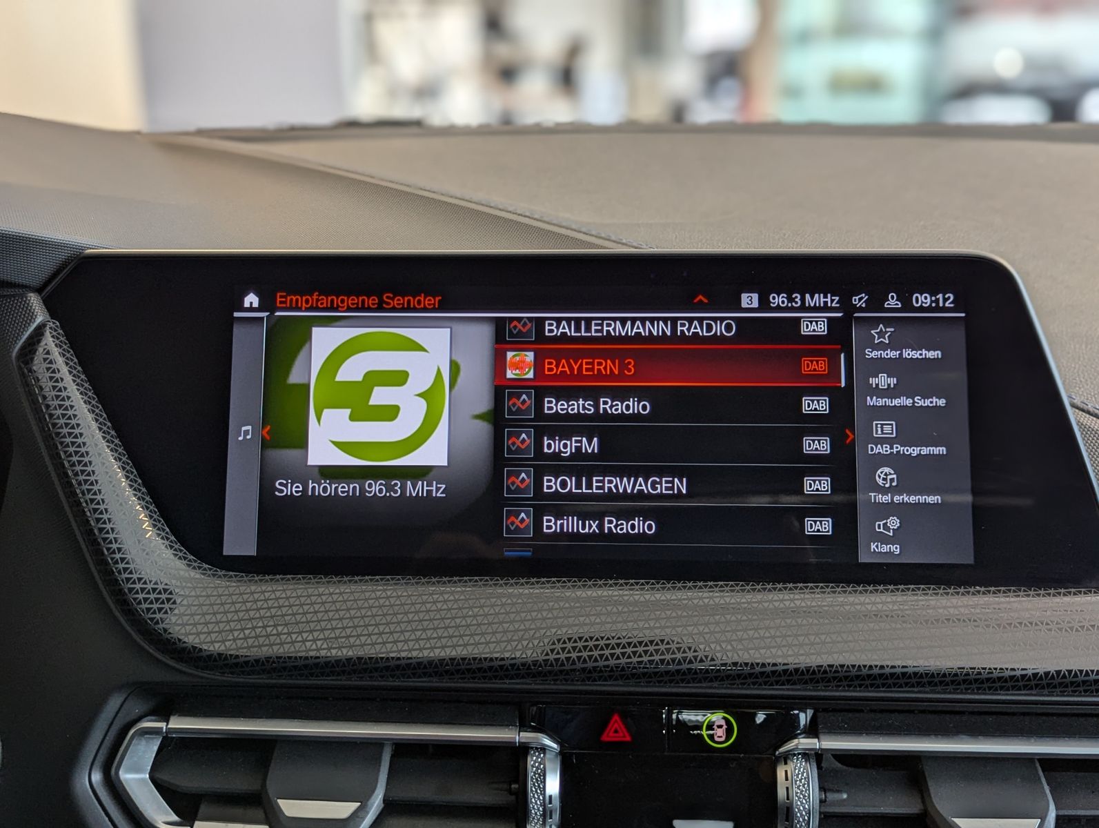 BMW 218 Gran Tourer i M-Sport Pano LED-adaptiv Cam - Image 30
