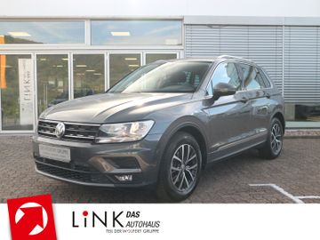 Volkswagen Tiguan - 1
