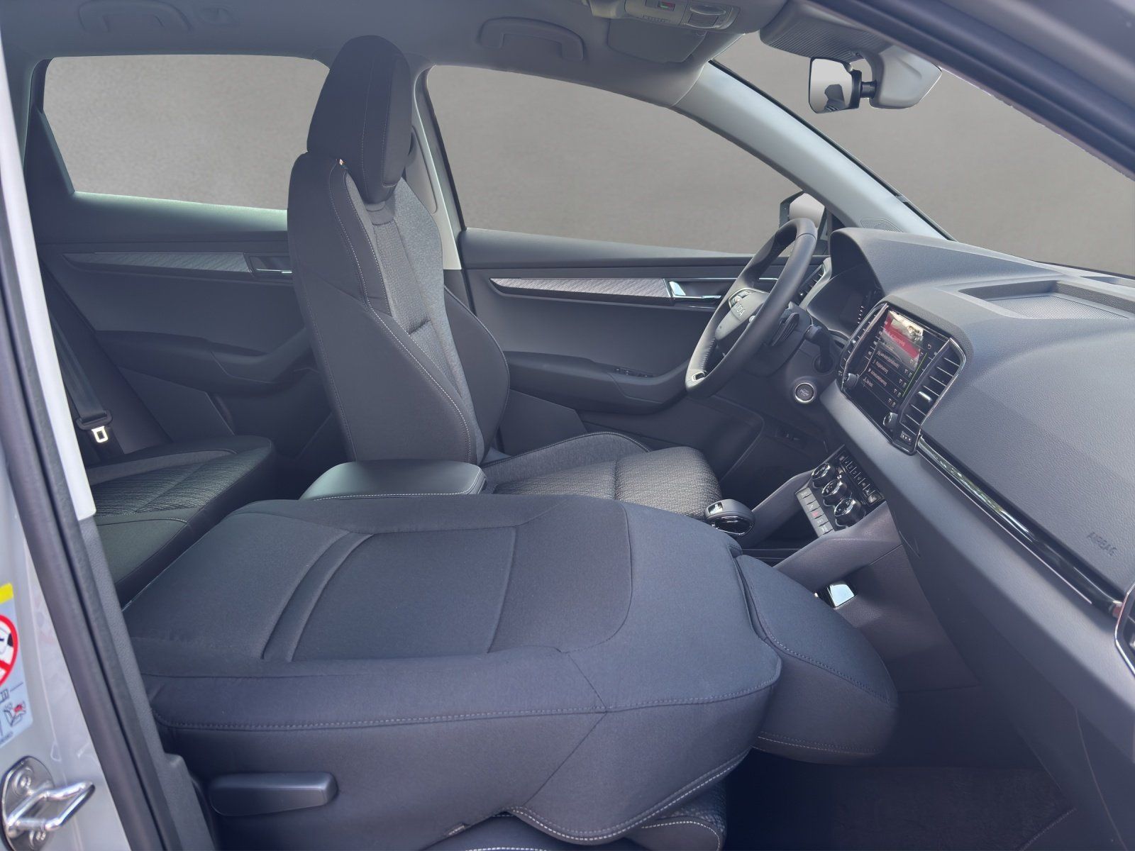 Fahrzeugabbildung SKODA Karoq Balance 1,5 TSI ACC+AHK+MATRIX-LED+KAMERA