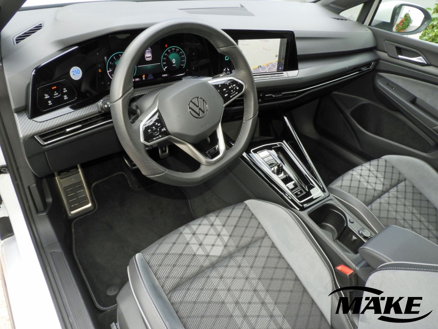 Golf R-Line 2.0 TSI 4Motion AHV ACC IQ.L NAV PD