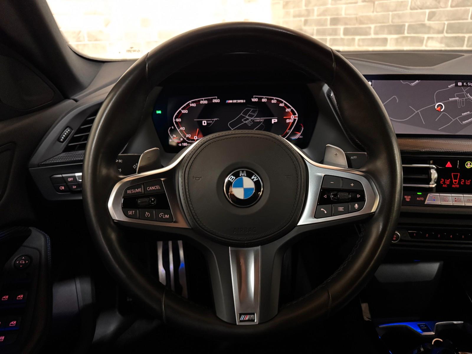 BMW M235i xDrive/PERFORMANCE M/19 Zoll /LED/AMBIENTE