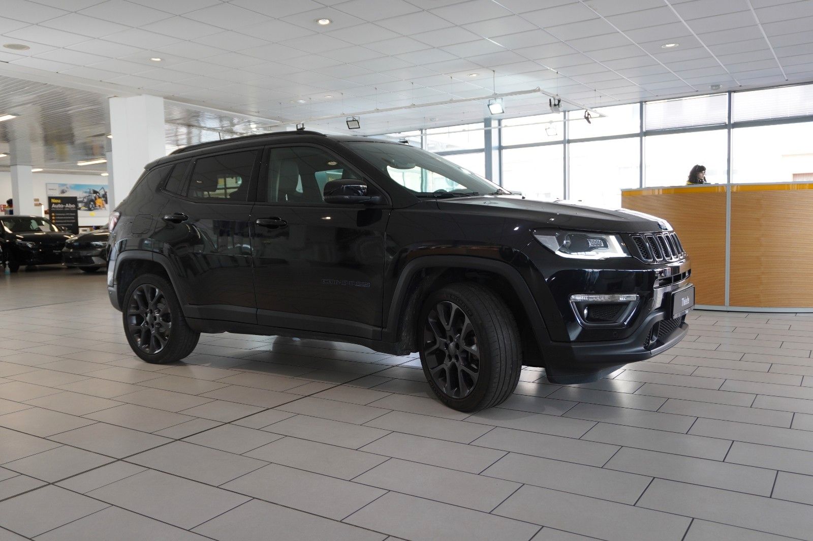 Fahrzeugabbildung Jeep Compass S 1.3T-GDI PHEV AWD SPORT NAVI/SH/KAMERA