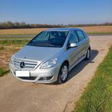 Mercedes-Benz B 150 BlueEFFICIENCY - - Mercedes-Benz B 150 mit Benzin-Antrieb: Van