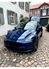 Tesla Model Y Long Range  AWD / AHK  / TOP / 8 Reifen  - Tesla Model Y