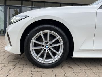 BMW 318 - 12