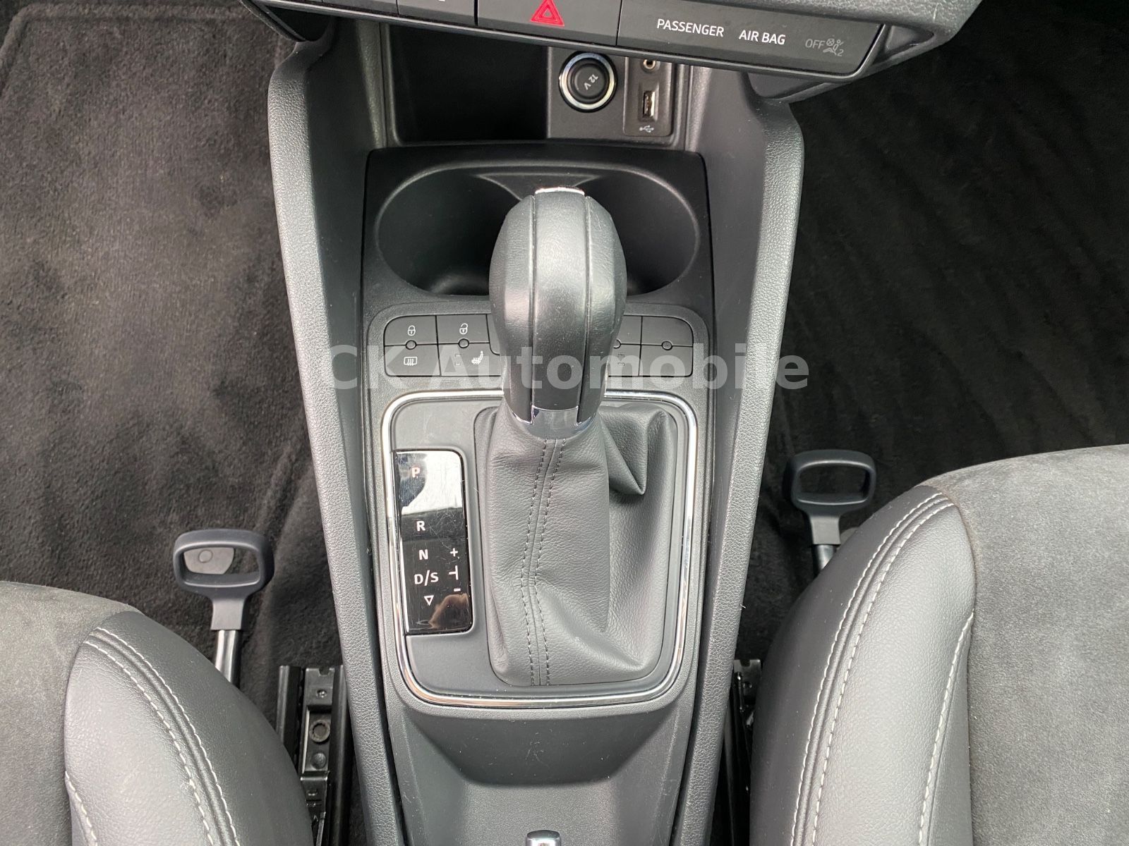 Fahrzeugabbildung SEAT Ibiza ST 1.0 TSI Style DSG/Navi/Bi-Xenon/PDC