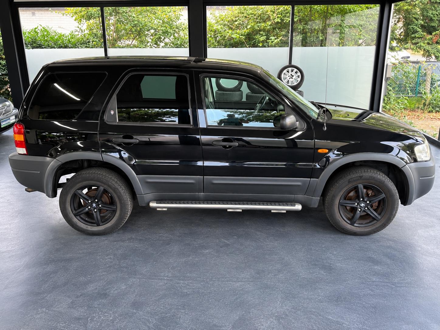 Ford Maverick 2004 — engine 2.967 cm³, 197 HP (145kW)