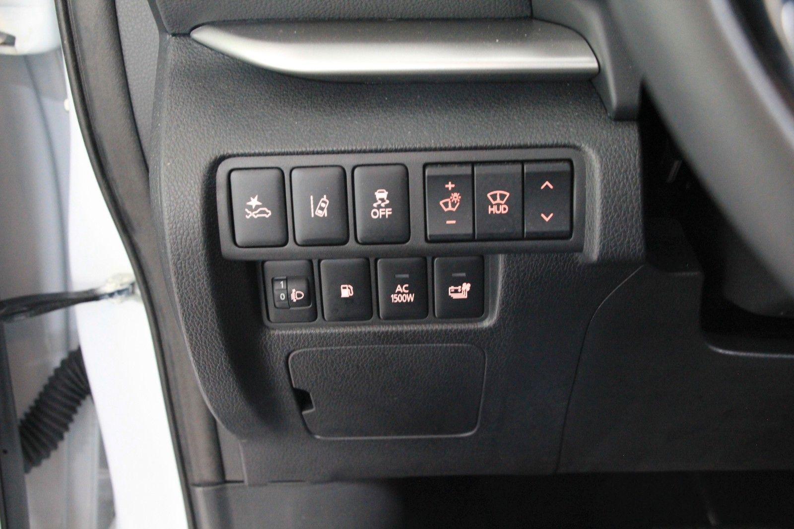 Fahrzeugabbildung Mitsubishi Eclipse Cross PHEV Intro Edition