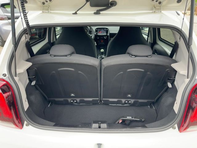 Foto Nummer 11: PEUGEOT 108