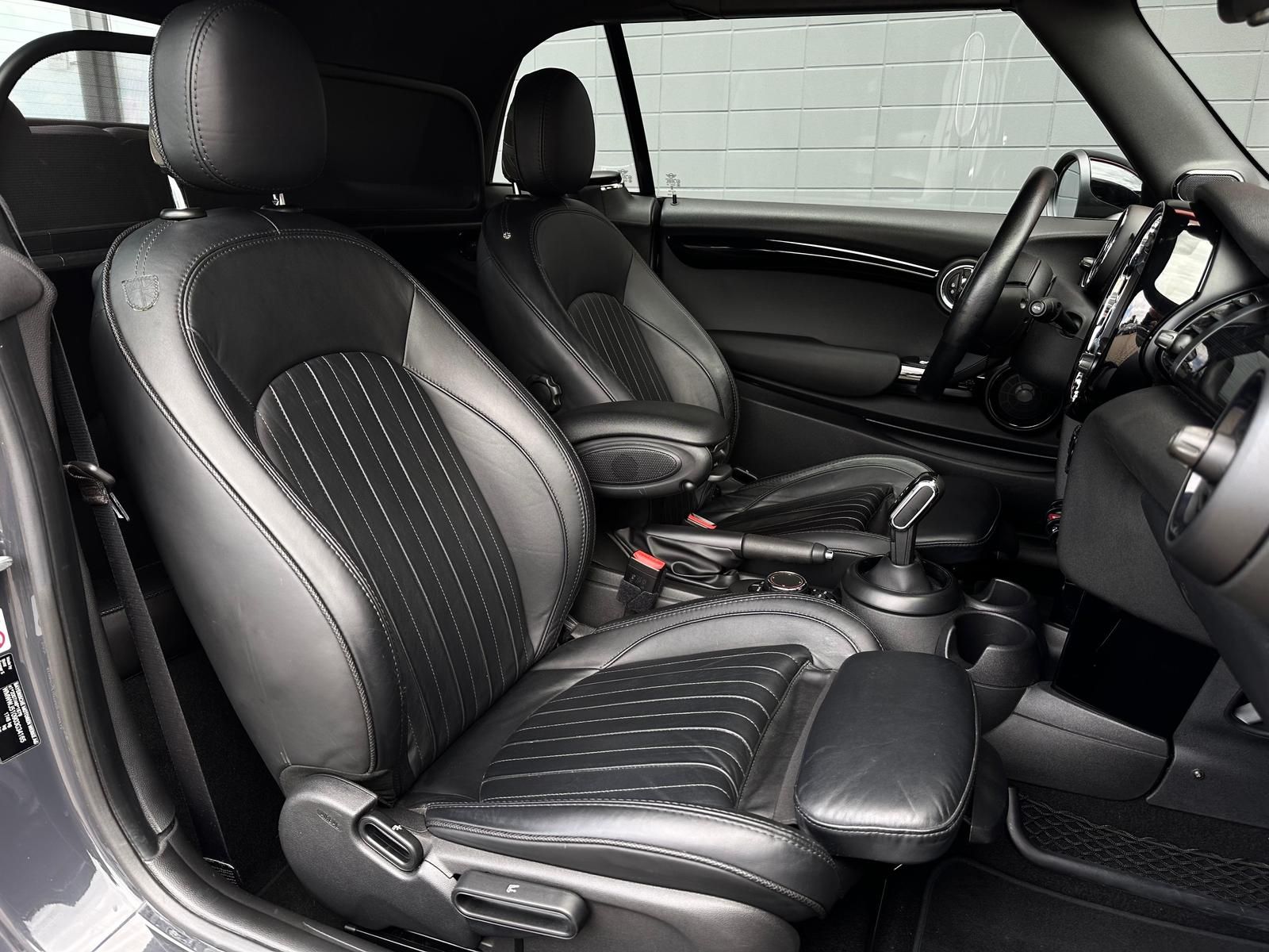 MINI John Cooper Works Cabrio AUTOMATIK#LED#NAVI#TEMP - Image 17