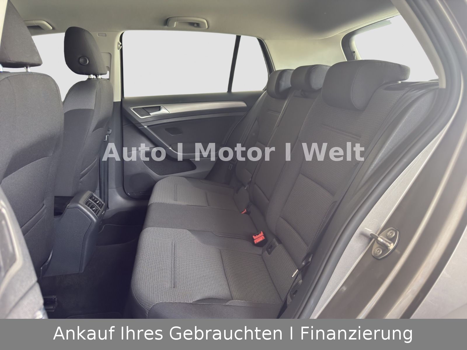 Fahrzeugabbildung Volkswagen Golf VII Lim. Comfortline BMT 1.HAND ALU/KLIMA