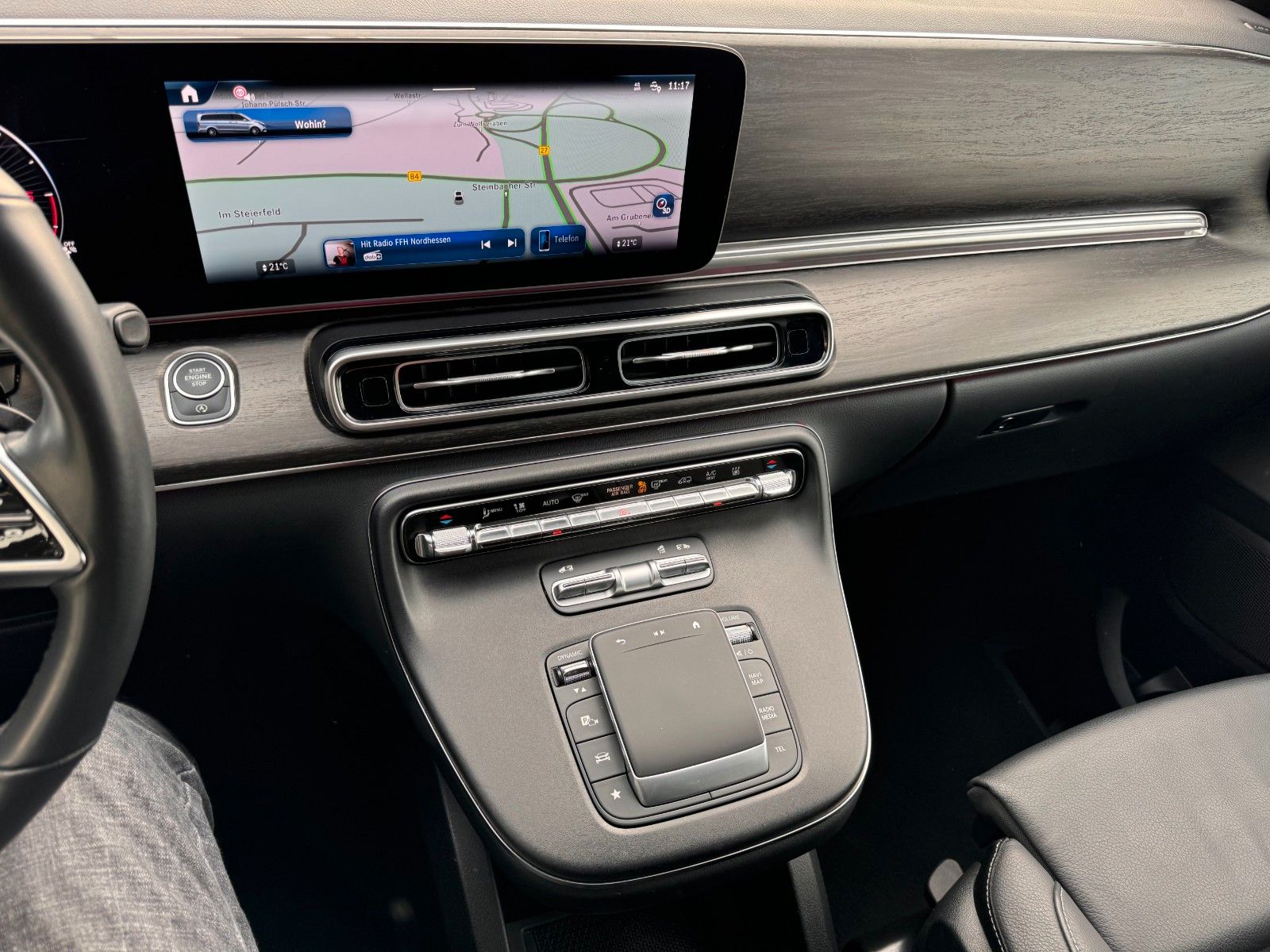 Fahrzeugabbildung Mercedes-Benz V 300 d 4MATIC AVA Extral AHK Standheiz