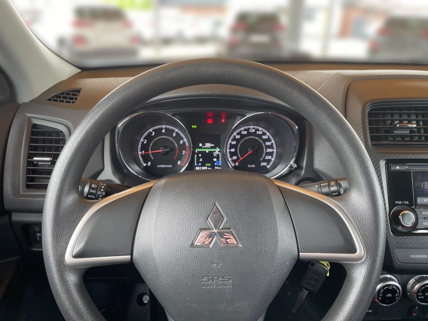 Fahrzeugabbildung Mitsubishi ASX 2.0 2WD Allwetterreifen LED Scheinwerfer Tem